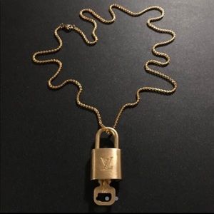 louis vuitton lock and key necklace